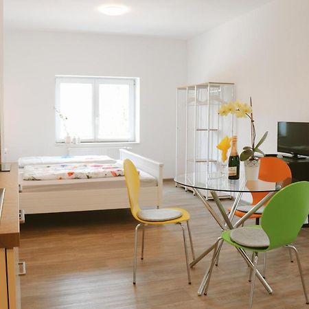 Helles Apartment Fuer 1-2 Pers. Mit Parkplatz Und Wifi Kraiburg am Inn Exteriér fotografie