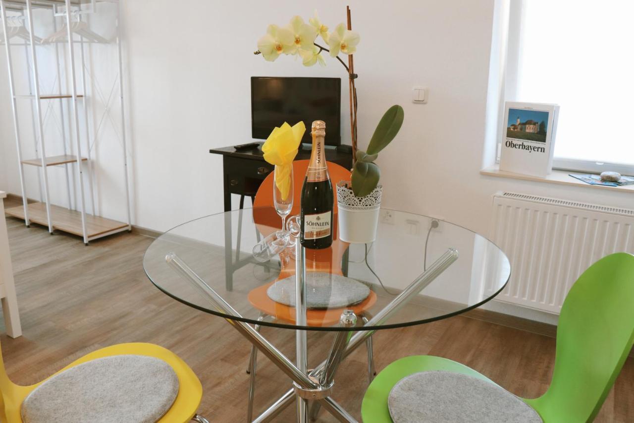 Helles Apartment Fuer 1-2 Pers. Mit Parkplatz Und Wifi Kraiburg am Inn Exteriér fotografie