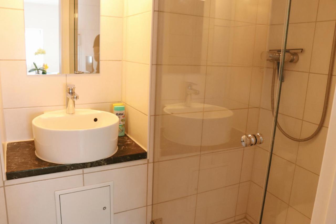 Helles Apartment Fuer 1-2 Pers. Mit Parkplatz Und Wifi Kraiburg am Inn Exteriér fotografie