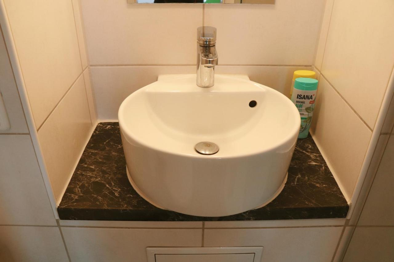 Helles Apartment Fuer 1-2 Pers. Mit Parkplatz Und Wifi Kraiburg am Inn Exteriér fotografie