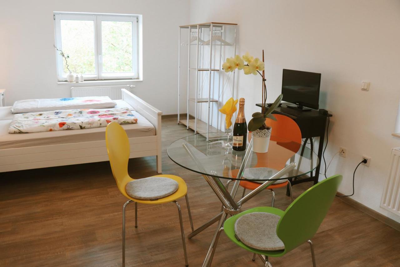 Helles Apartment Fuer 1-2 Pers. Mit Parkplatz Und Wifi Kraiburg am Inn Exteriér fotografie